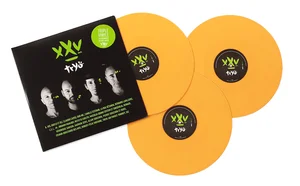 Les trois vinyles jaunes.