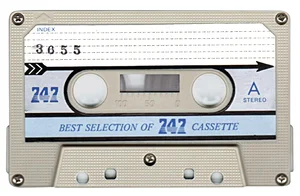 La K7 avec autocollant.