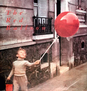 Pressage français, 2 références : 

1) 1986, P. Criterion a joint venture of Janus Films and Voyager Press (first printing).
2) 1988, The Criterion Collection a joint venture of Janus Films and Voyager Press (second printing).