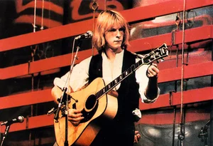 "SNAPPY POP PICS",
PRODUCTIONS.