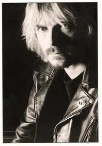 1989, 
"Renaud",
extrait du livre de Claude Gassian,
95038,
Éditions DAMILLA.