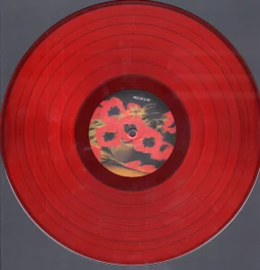 Le vinyle rouge.